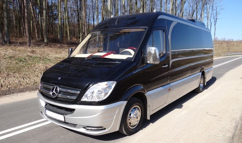 England: Bus reservation in Chesterfield in Chesterfield and United Kingdom